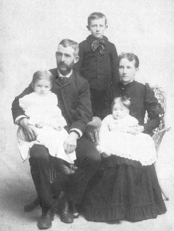 Andrew and Addie Longwell Hutches and their children.